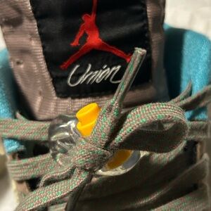 Jordan 4 Union Taupe Haze